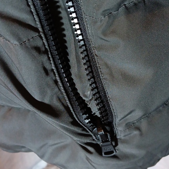 Michael Kors Men Light Weight Puffer Hooded Jacket Gray Sz Large - Picture 9 of 9